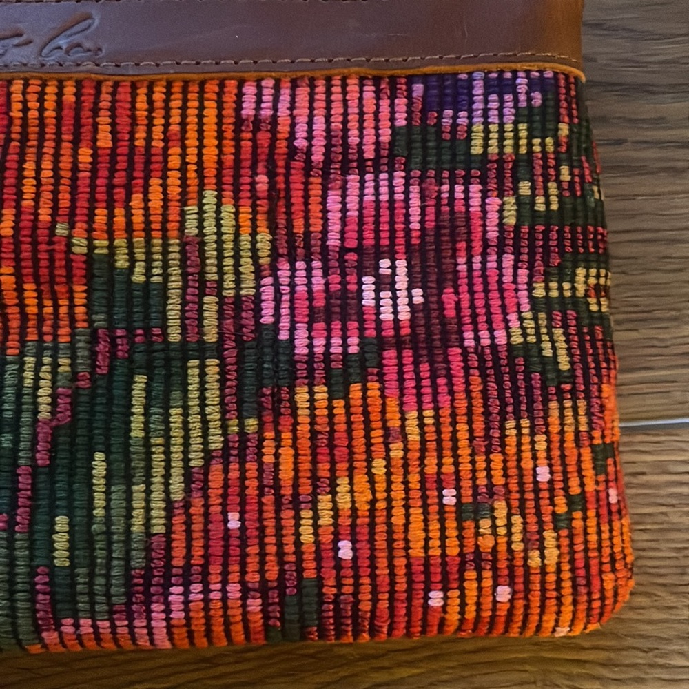 Nena & Co Floral Loomed Clutch/Wristlet - Picture 6 of 12